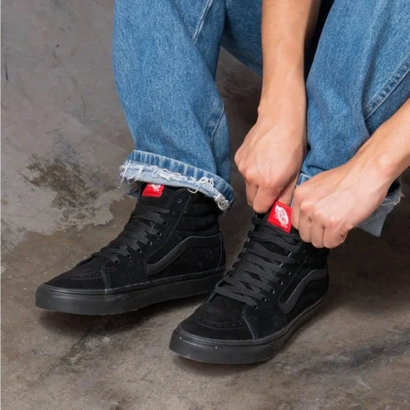 VANS MEN'S VANS SK8-HI VNOOOD5IBKA triple black NWB - Picture 2 of 6